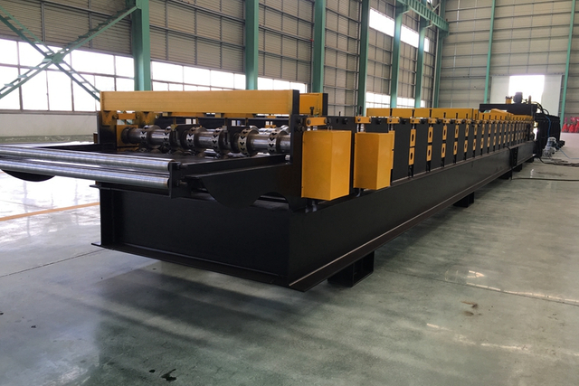 YX55-323-970 Metal Floor Decking Sheet Machine