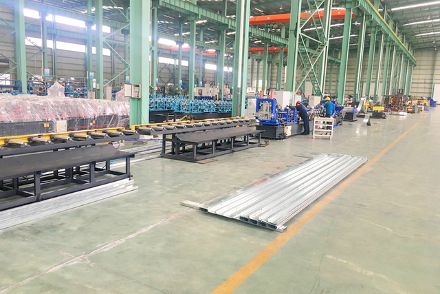 SAC80Z120-300 Fully Automatic CZ(+) Purlin Production Line
