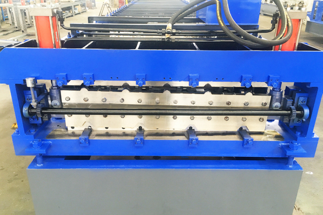 YX19-228.6-914/31.75-305-915 Double Layer Roofing Sheet Machine